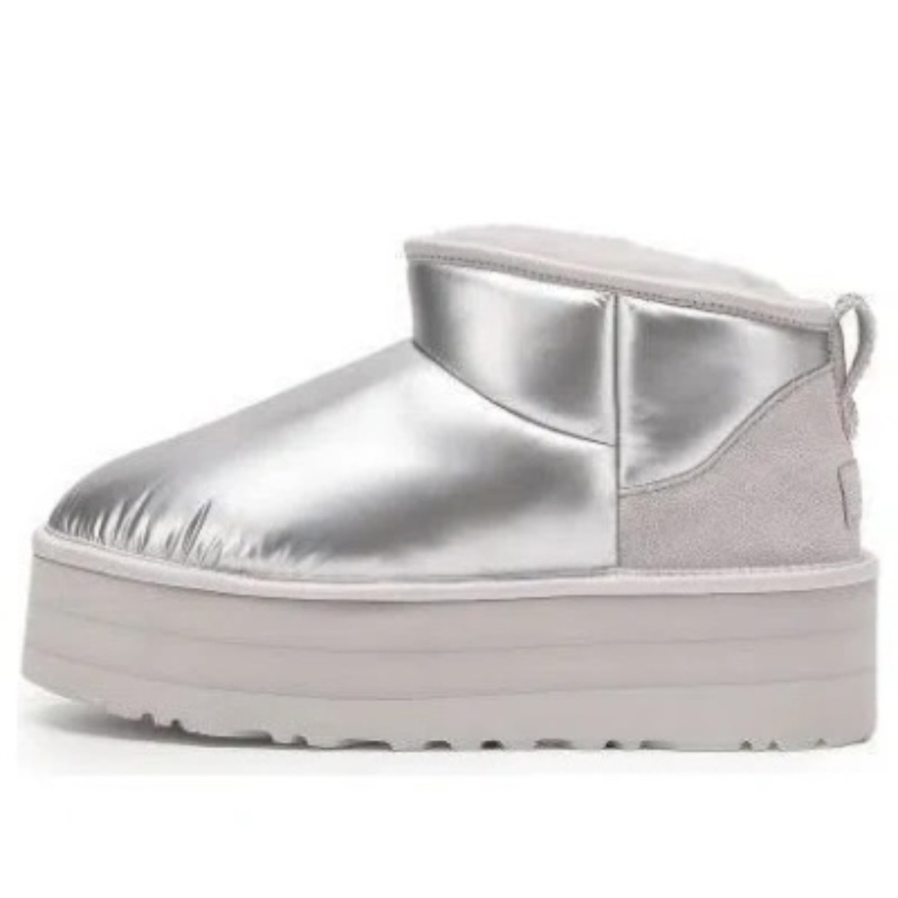 UGG Siver Women's Classic Ultra Mini Platform Hi Shine boot Size 9